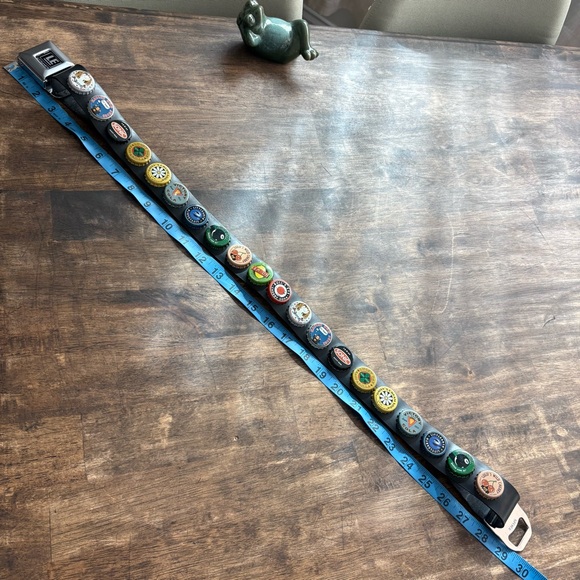 LE LITTLEARTH Soda Caps Black BELT! Unique! Seatbelt closure! Adjustable! Rubber - Picture 12 of 13